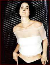 carrie-anne-moss_10.jpg - 161 KB