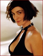 carrie-anne-moss_15.jpg - 130 KB