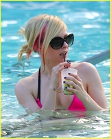 avril-lavigne_04.jpg - 147 KB