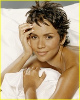 halle-berry_04.jpg - 134 KB