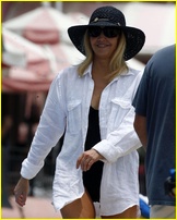 heather-locklear_02.jpg - 122 KB