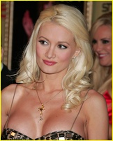 holly-madison_14.jpg - 166 KB