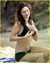 kelly-brook_02.jpg - 77 KB