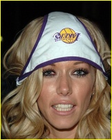 kendra-wilkinson_12.jpg - 132 KB