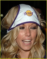 kendra-wilkinson_13.jpg - 135 KB