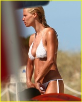 michelle-hunziker_10.jpg - 117 KB