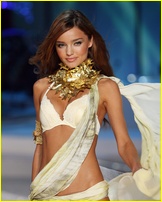 miranda-kerr_07.jpg - 133 KB