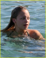 nicole-richie_08.jpg - 142 KB