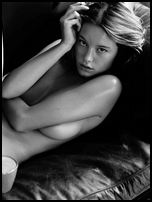 Camille Rowe Nude Pictures