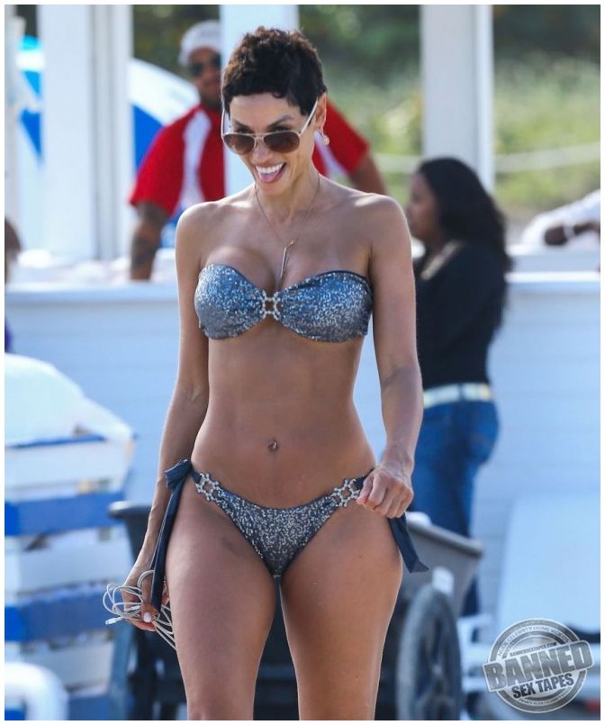 Nicole Murphy Nude Pics