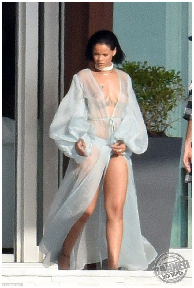 Rihanna All Nude Pics 90