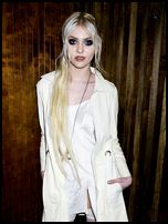 Taylor Momsen Nude Pictures