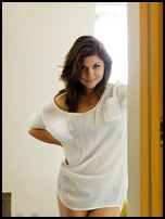 Tiffani Thiessen Nude Pictures