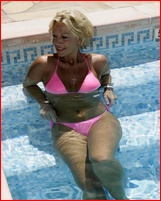 liz-fuller_08.jpg - 194 KB