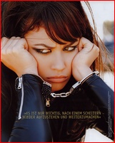 olga-kurylenko_01.jpg - 210 KB