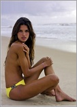 Raica Oliveira Nude Pictures