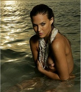 Bar Refaeli Nude Pictures