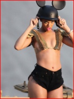 Rihanna Nude Pictures