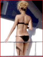 Rihanna Nude Pictures